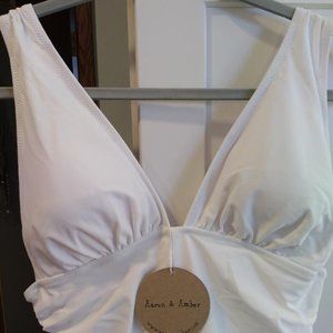HOT! NWT Boutique Swimsuit Aaron and Amber (L)